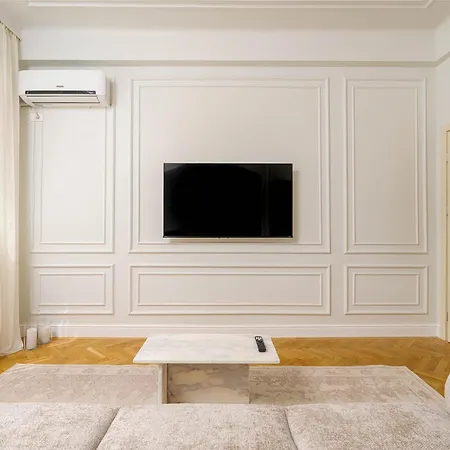 The Chapter - 1br Spacious - Walk To Old & Calea Victoriei Bucharest