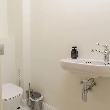 The Chapter - 1br Spacious - Walk To Old & Calea Victoriei Bucharest